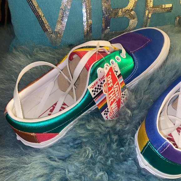 Brand New Vans. Pride Patchwork “ERA” Must Sell!! Never worn. - Picture 5 of 6